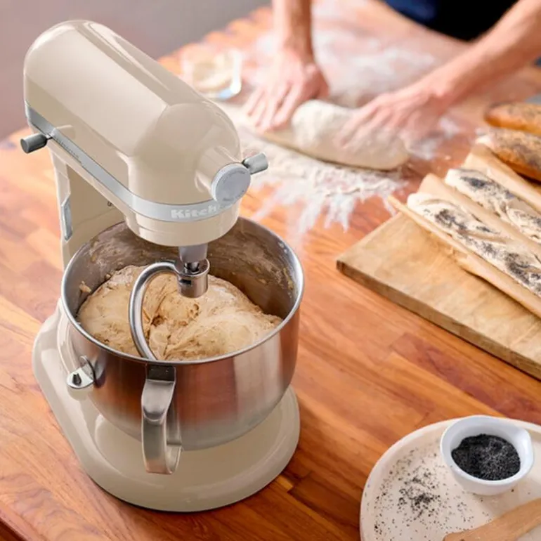 Artisan kjøkkenmaskin med bolleløft 5KSM70SHXEAC 6,6L krem