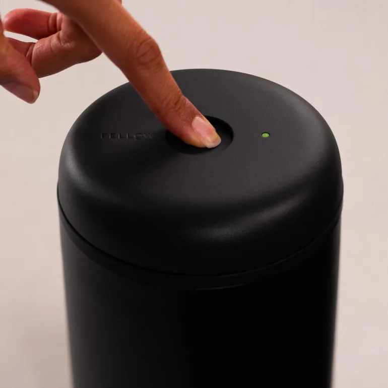 Electric Atmos vakuum oppbevaringsboks 0,7L svart