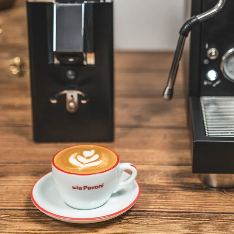 Espressokopper 7,5 cl med skål 2 stk hvit