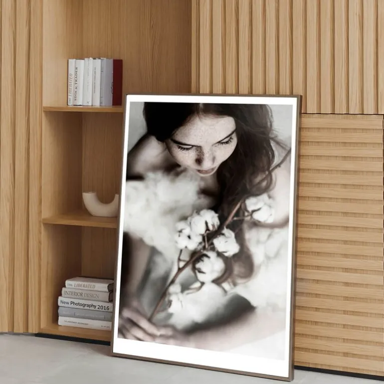 Ingrey Studio poster 50x70 cm girl with cottonflower