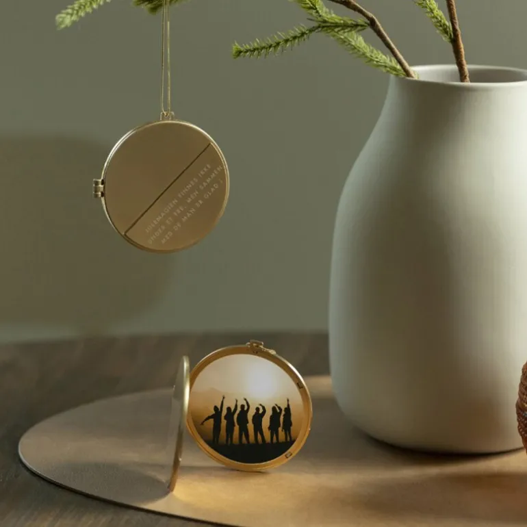 Julepynt medaljong m/fotoramme 7x7 cm julemagien gull