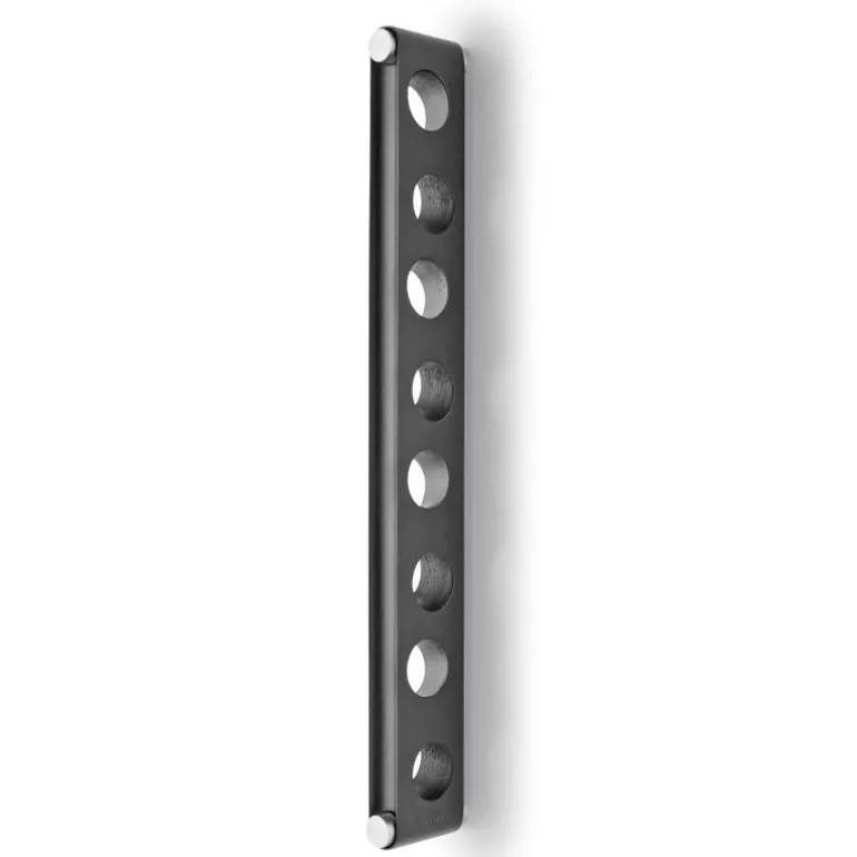 Nordic Kitchen hengende vinreol svart