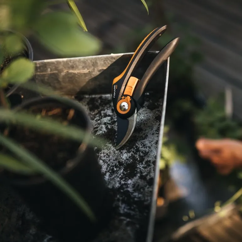Plus™ beskjæringssaks P541 21 cm svart/oransje