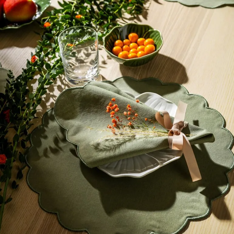 Scallopped dekkebrikke 2 stk 36 cm støvgrønn