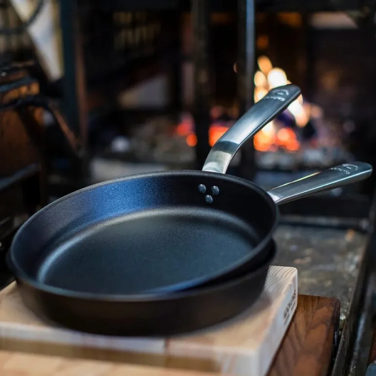 Stekepanne med ergonomisk håndtak 28 cm karbonstål