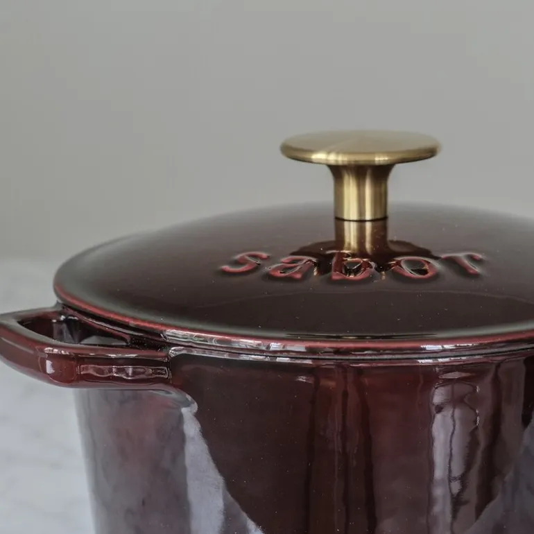 Støpejernsgryte 2 L zinfandel brass